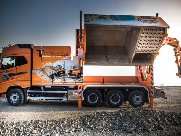 CAMION ASPIRATEUR TORREGROSSA VALENTINE POULAIN HD 48 600X450 | Torregrossa Terrassement par aspiration avec un camion aspirateur, aspiratrice et excavatrice près de Colmar et Mulhouse Illzach 2